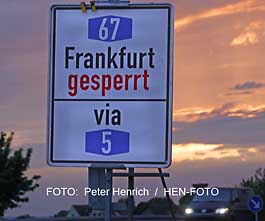 Witterungsbedingt verlängert sich die Sperrung der Einfahrt zur A67 in Fahrtrichtung Frankfurt am Autobahnanschluß Pfungstadt voraussichtlich bis 16. Mai ( Fotogalerie / Peter Henrich / HEN-FOTO ) Witterungsbedingt verlängert sich die Sperrung der Einfahrt zur A67 in Fahrtrichtung Frankfurt am Autobahnanschluß Pfungstadt voraussichtlich bis 16. Mai ( Fotogalerie / Peter Henrich / HEN-FOTO )