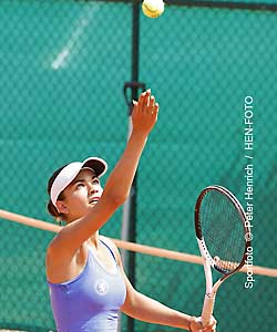 Jana Angelovska und Charlotte von Keussler gewinnen in der Hessenliga Einzel und Doppel und verlieren doch gegen TC Schwalbach (Fotogalerie © Peter Henrich / HEN-FOTO) Jana Angelovska und Charlotte von Keussler gewinnen in der Hessenliga Einzel und Doppel und verlieren doch gegen TC Schwalbach (Fotogalerie © Peter Henrich / HEN-FOTO)