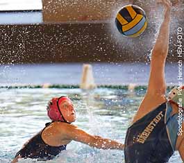 Die Stuttgarter Auswahlmannschaft gewinnt ungeschlagen in Darmstadt das Turnier um den Süddeutschen Wasserball Pokal (Sportfotografie Peter Henrich / HEN-FOTO) Die Stuttgarter Auswahlmannschaft gewinnt in Darmstadt das Turnier um den Süddeutschen Wasserball Pokal (Sportfotografie Peter Henrich / HEN-FOTO)