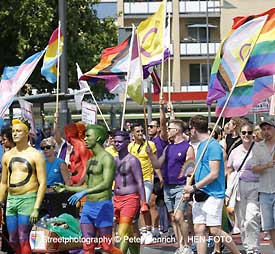 Foto-Impressionen von der CSD-Parade in Frankfurt / Main: Nie wieder still - Frankfurt ist #laut (Fotogalerie © Peter Henrich / HEN-FOTO) Foto-Impressionen von der CSD-Parade in Frankfurt / Main: Nie wieder still - Frankfurt ist #laut (Fotogalerie © Peter Henrich / HEN-FOTO)