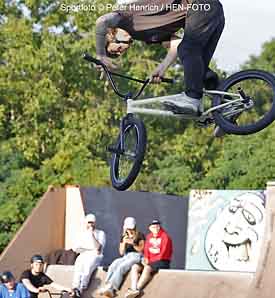 BMX Deutsche Freestyle Meisterschaft 2025 im Bikepark Darmstadt mit Best Trick Battle über die Jumpbox am ersten Tag - im Bild der Gewinner Dean Florian / Woodstyle e. V.  (Fotogalerie © Peter Henrich / HEN-FOTO) BMX Deutsche Freestyle Meisterschaft 2025 im Bikepark Darmstadt mit Best Trick Battle über die Jumpbox am ersten Tag - im Bild der Gewinner Dean Florian / Woodstyle e. V.  (Fotogalerie © Peter Henrich / HEN-FOTO)