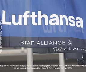 Beginn der Tarifverhandlungen für die rund 20.000 Bodenbeschäftigte zwischen dem Lufthansa-Konzern und der Gewerkschaft Verdi in Frankfurt (Foto © Peter Henrich) Beginn der Tarifverhandlungen für die rund 20.000 Bodenbeschäftigte zwischen dem Lufthansa-Konzern und der Gewerkschaft Verdi in Frankfurt (Foto © Peter Henrich / HEN-FOTO)