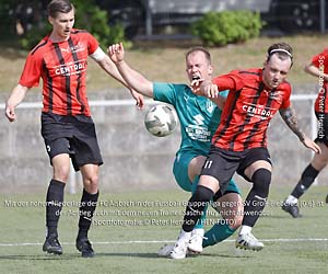 Mit der hohen Niederlage des FC Alsbach in der Fussball Gruppenliga gegen SV Groß-Bieberau (0:6) ist der Abstieg auch mit dem neuen Trainer Sascha Huy nicht abwendbar (Sportfotografie © Peter Henrich / HEN-FOTO) Mit der hohen Niederlage des FC Alsbach in der Fussball Gruppenliga gegen SV Groß-Bieberau (0:6) ist der Abstieg auch mit dem neuen Trainer Sascha Huy nicht abwendbar (Sportfotografie © Peter Henrich / HEN-FOTO)